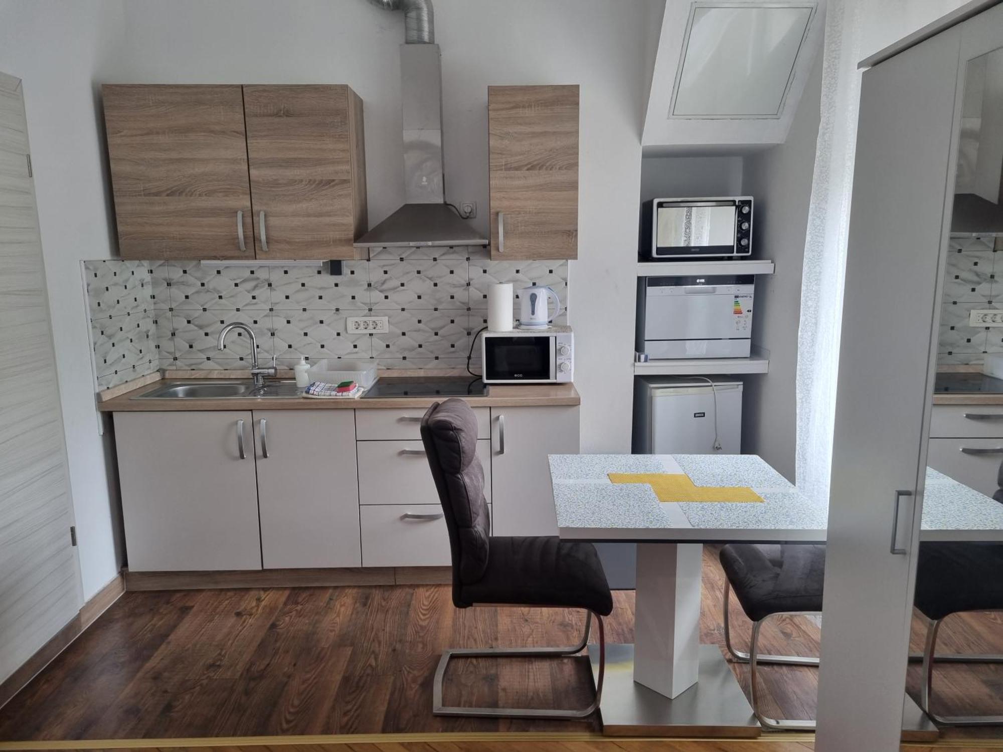 Apartments Fazarinc S Parkiriscem เซเลีย ภายนอก รูปภาพ